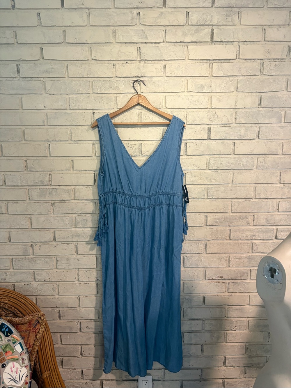 NWT new directions chambray Blue Sleeveless V-Neck Jumpsuit Romper XL